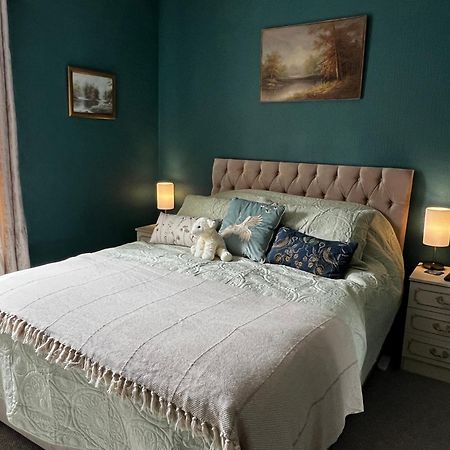 Robin'S Hollow: 2Bd Home Near Wrexham Afc Luaran gambar