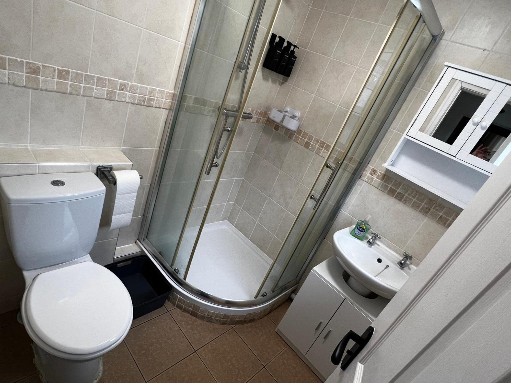 Robin'S Hollow: 2Bd Home Near Wrexham Afc Luaran gambar