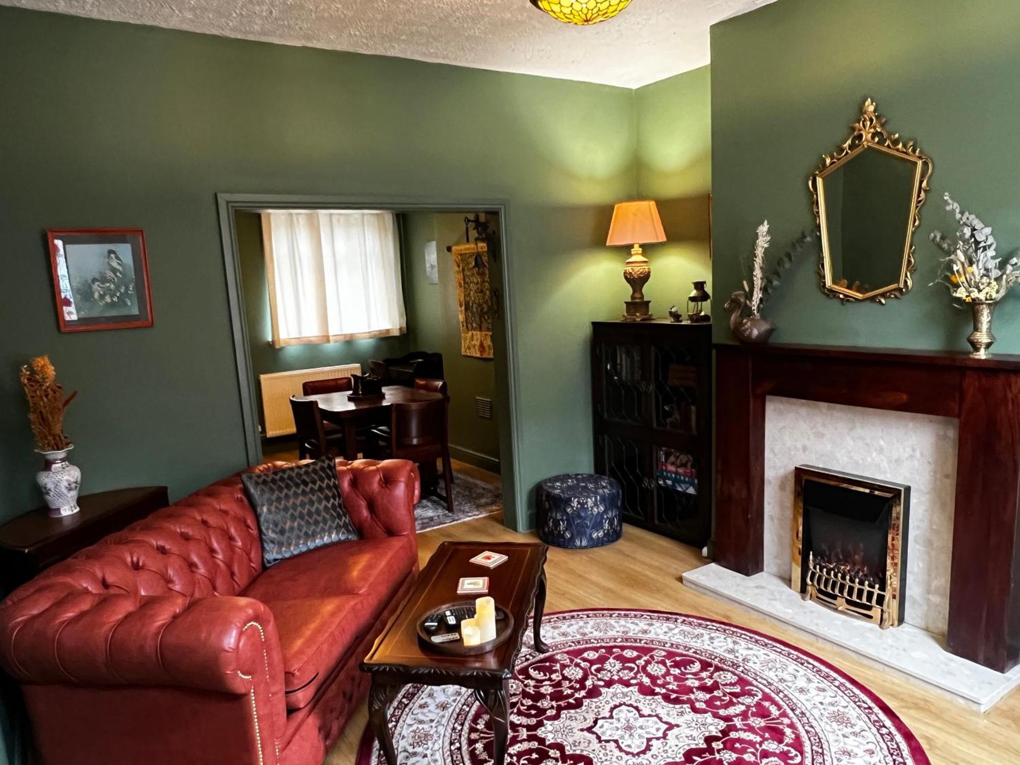 Robin'S Hollow: 2Bd Home Near Wrexham Afc Luaran gambar
