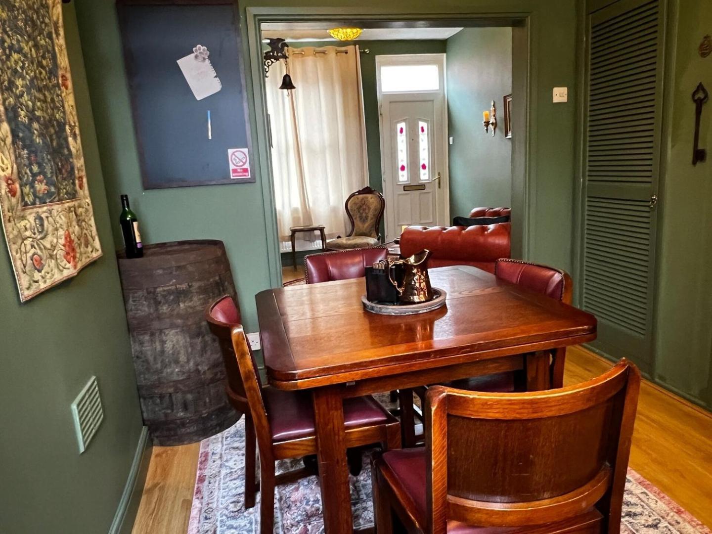 Robin'S Hollow: 2Bd Home Near Wrexham Afc Luaran gambar